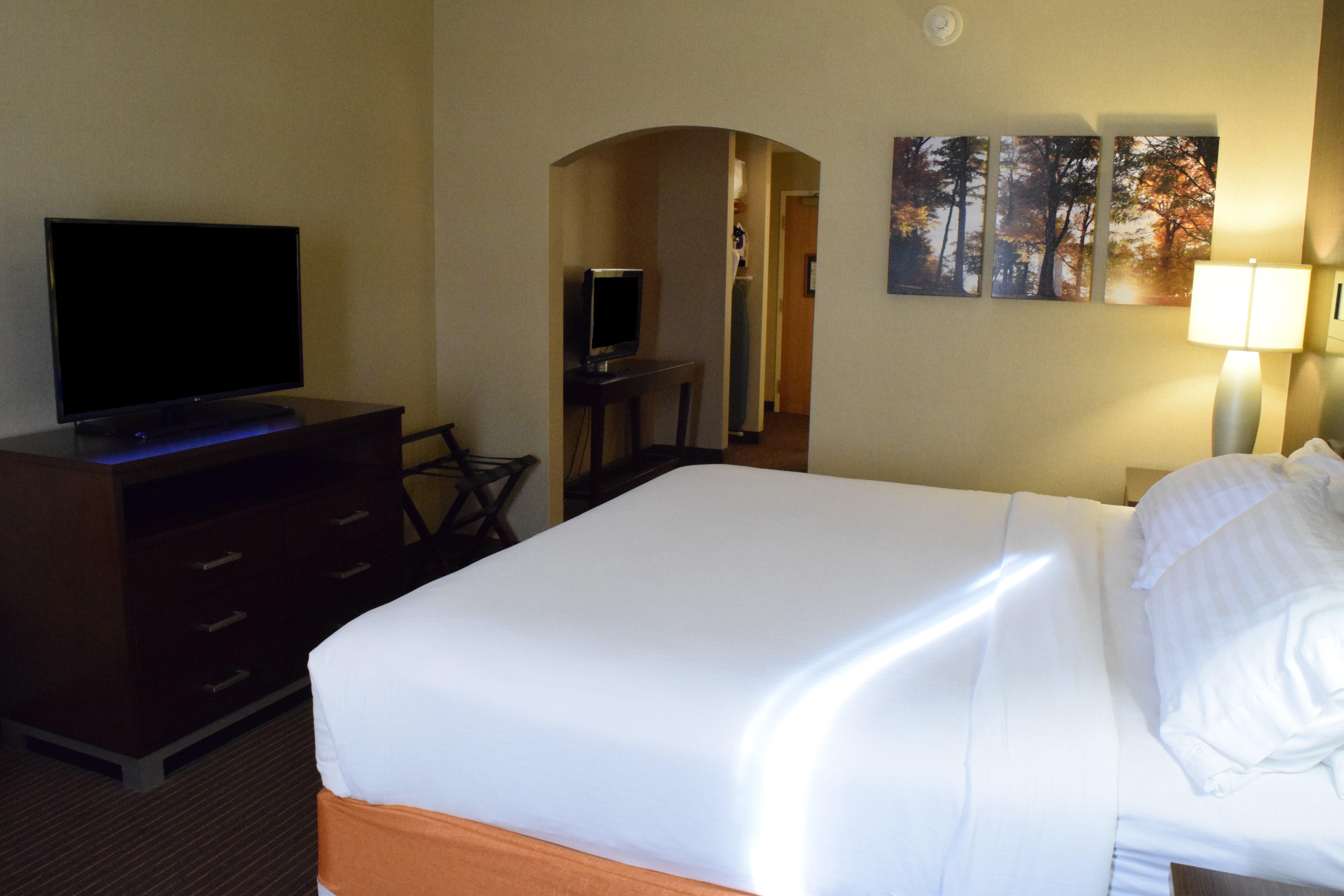 Holiday Inn Express Hotel & Suites Watertown - Thousand Islands, An Ihg Hotel Exteriör bild
